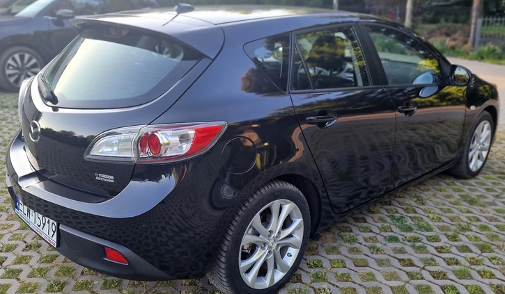 Mazda 3 cena 22400 przebieg: 179000, rok produkcji 2009 z Łódź małe 301